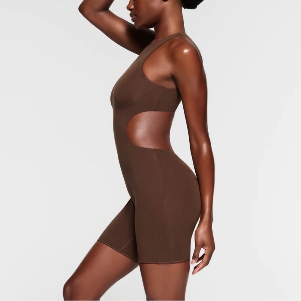 NWT Skims Fits Everybody High Neck Cut Out Onesie Cocoa Size 3X (Fits XL and up)